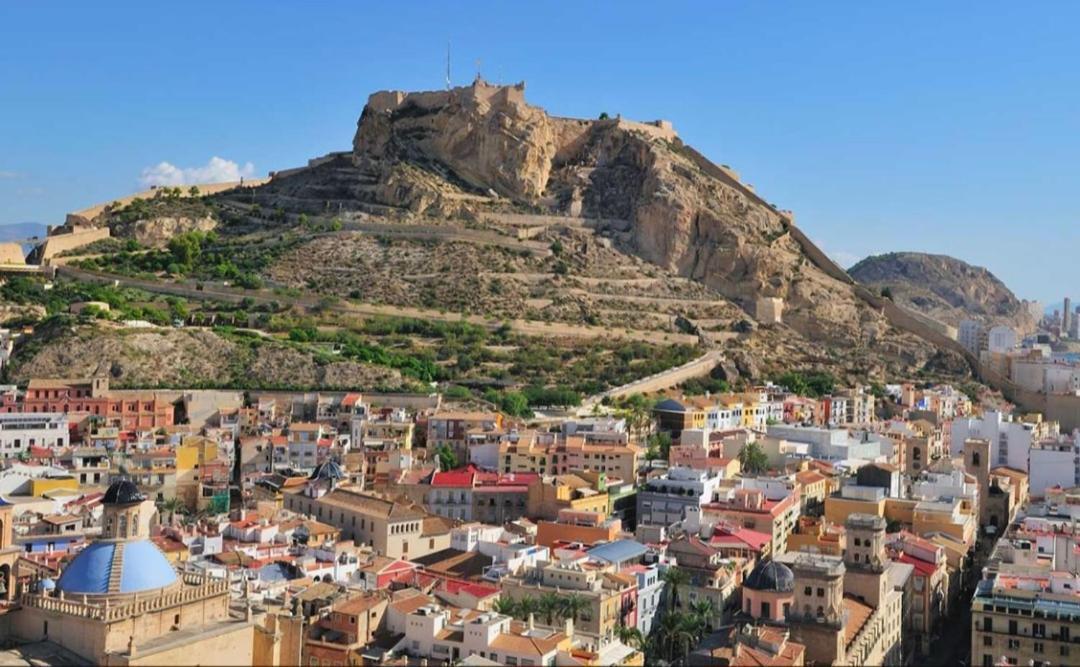 Super Estudio 2 "A Pasos De La Estacion Renfe" Alicante Eksteriør bilde